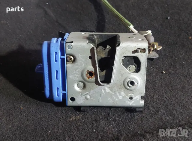 Задна Лява Ключалка - Брава със Жило Ауди А3 8L
- 4A0839015D, снимка 4 - Части - 47534190