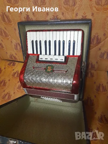 Продавам Акордеон Велтмайстер 40 Баса, снимка 4 - Акордеони - 48395669