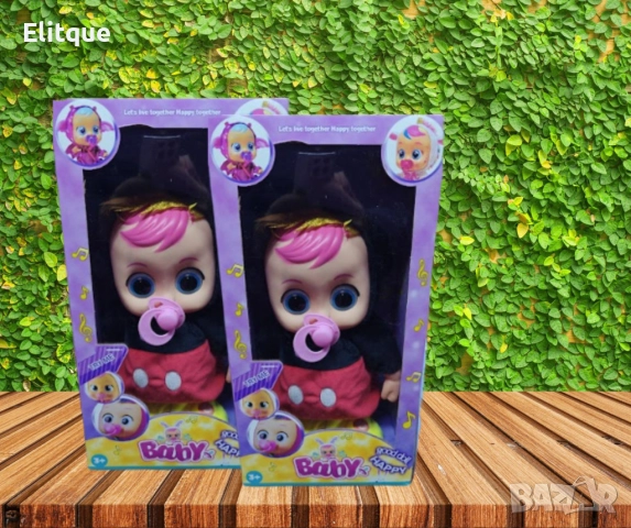 Пеещо бебе с биберонче