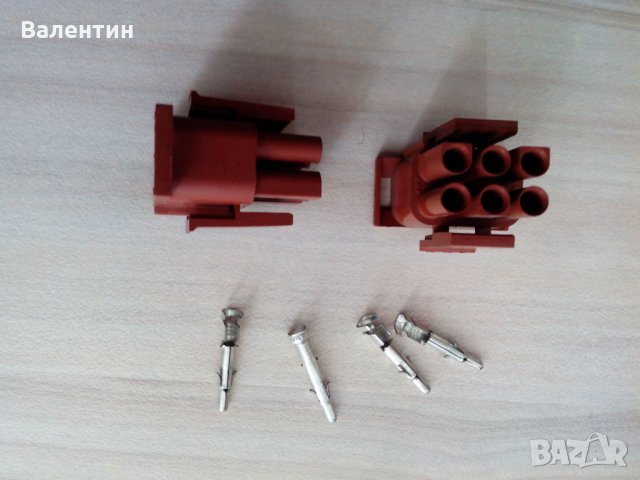 Съединители на фирма AMP с 6 контакта