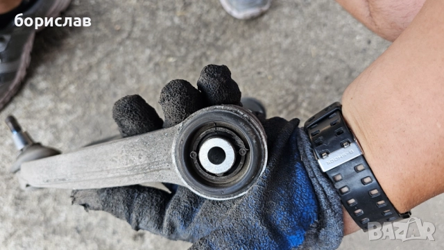 Горен ляв носач за audi Q7 , снимка 5 - Части - 51647189