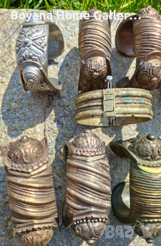 Възрожденска Сребърна Сечан Гривна Рогатка Носия Фолклор, снимка 3 - Антикварни и старинни предмети - 38902155