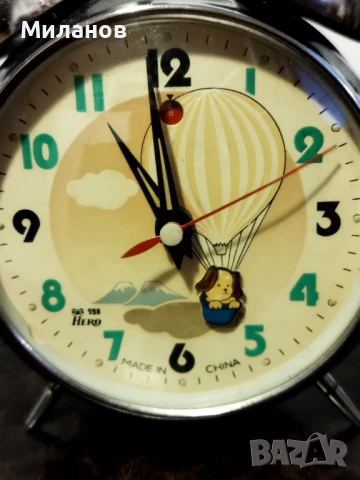 Стар механичен анимиран будилник, настолен часовник, снимка 3 - Антикварни и старинни предмети - 50983293