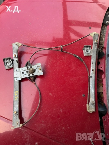 Стъклоповдигач ръчен Голф 3 преден десен 