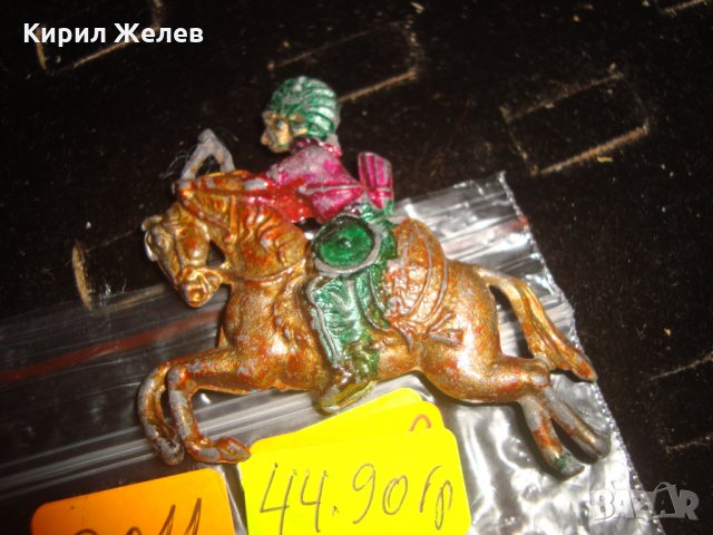 ИНДИАНЕЦ с ЛЪК на КОН СТАРА ОЛОВНА ФИГУРКА РЪЧНО ОЦВЕТЕНА ВОЙНИЧЕ РЯДКА СТАТУЕТКА 9011, снимка 5 - Колекции - 34485869