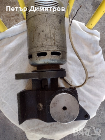 Двигател с редуктор 