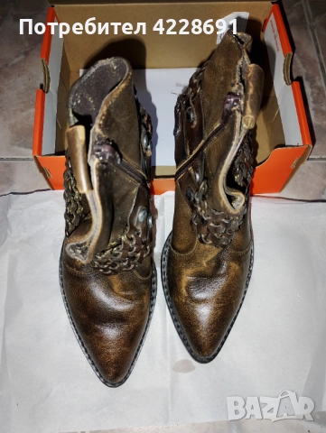 Продавам два чифта дамски обувки и кожени ботуши , снимка 9 - Дамски ежедневни обувки - 52450930