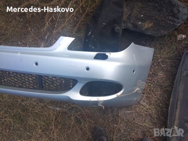 Предна броня w219 в доста добро състояние, снимка 2 - Части - 39464632