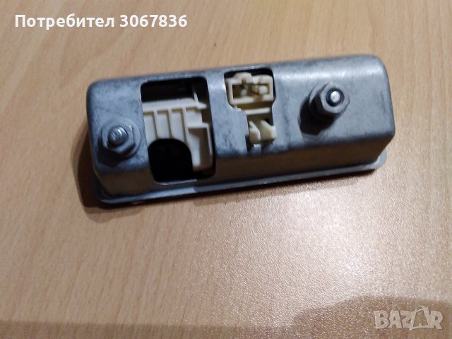 Бутон за отваряне на заден капак за Ауди А6 4G, 2011-2014 г., снимка 2 - Части - 42840758