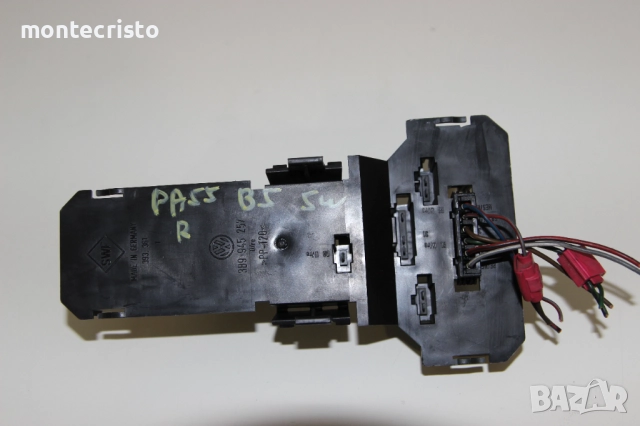 Дясна платка стоп VW Passat B5.5 комби (2000-2005г.) 3B9945257 / десен ламподържач, снимка 2 - Части - 52515972