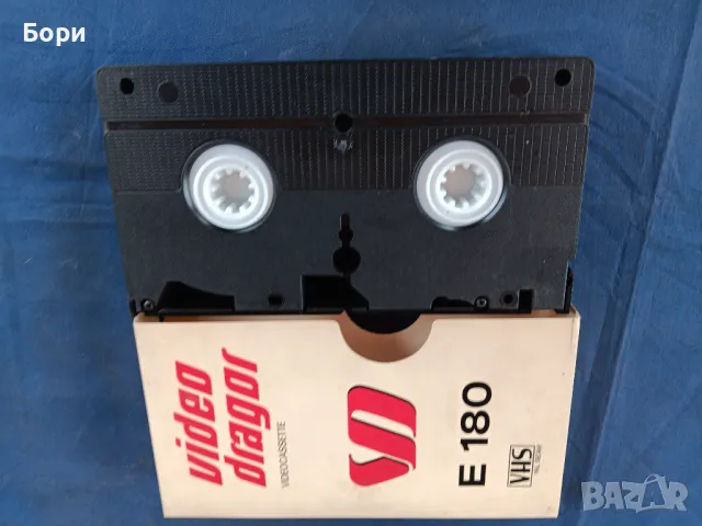 VHS Сватба Лепа Брена видеокасета, снимка 4 - Други жанрове - 50103853