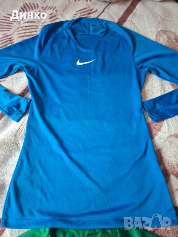 Тениски с дълъг ръкав Найк!И двете за 10 евро!, снимка 3 - Спортни дрехи, екипи - 54016836