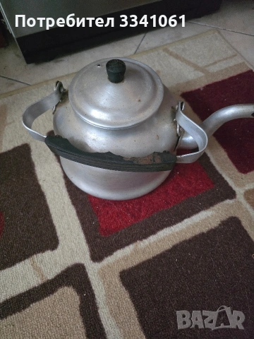 Стар алуминиев чайник , снимка 2 - Антикварни и старинни предмети - 53926946