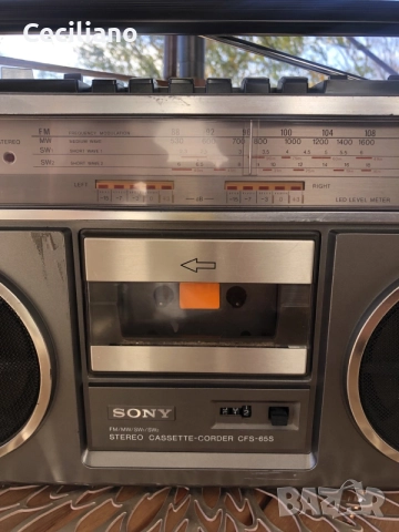 Радиокасетофон Sony CFS-65S , снимка 3 - Радиокасетофони, транзистори - 56417011