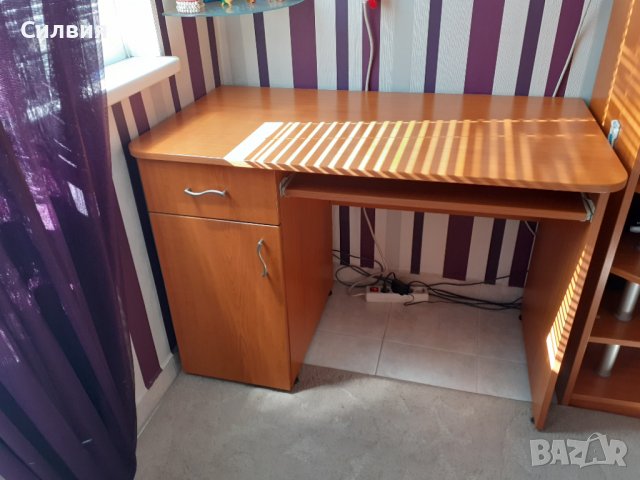 Бюро, снимка 4 - Работни маси и бюра - 37421478