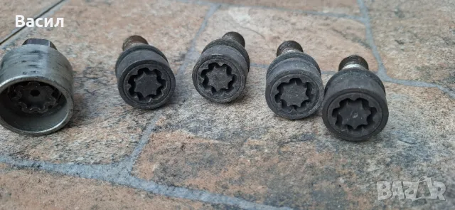 Секретни болтове за Ауди