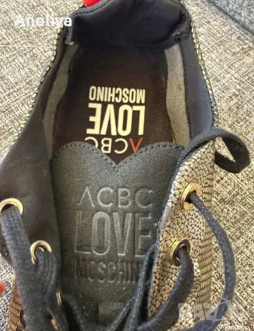 Оригинални Love Moschino , снимка 3 - Дамски ежедневни обувки - 56126000