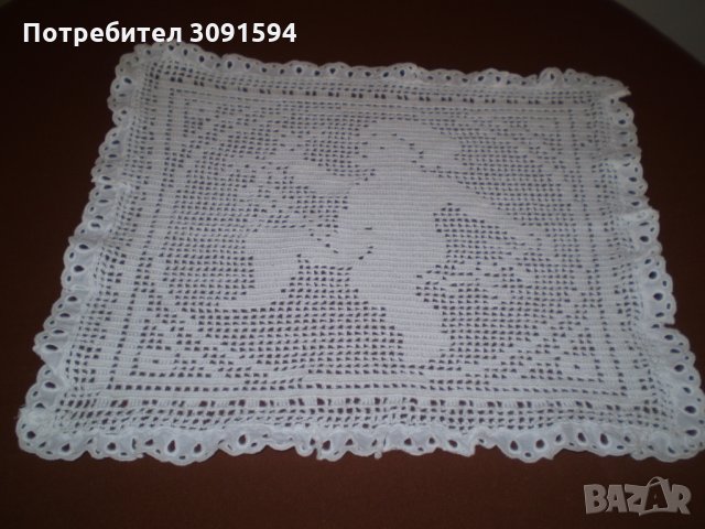 Ретро малка плетена на една кука покривчица фигура амурче, снимка 3 - Антикварни и старинни предмети - 35655762