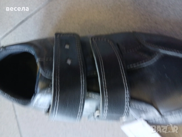 черни кожени обувки за момчета или момиче униформени,с лепенки, снимка 2 - Детски обувки - 51818312