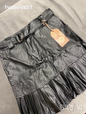 Кожена пола, снимка 2 - Поли - 31035749