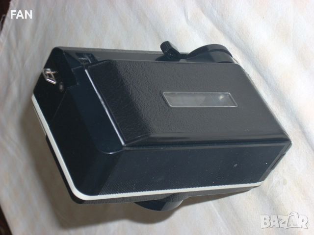 Стар колекционерски фотоапарат Кодак Kodak 56X INSTAMATIC CAMERA от 70-те години на 20-ти век, снимка 11 - Антикварни и старинни предмети - 51785334