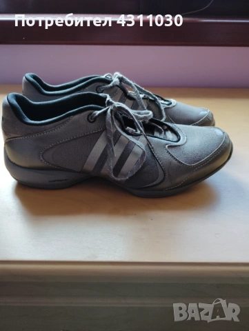 Mаратонки Adidas 40 2/3 номер, снимка 4 - Маратонки - 54280582