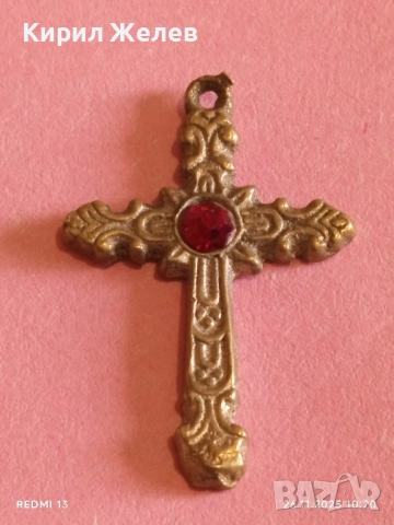 КРАСИВО ОРНАМЕНТИРАН КРЪСТ с КАМЪК РУБИН МНОГО КРАСИВ МОДЕН АКСЕСОАР 26304
