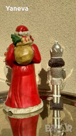 Дядо Коледа, статуетка с размер 27 см. и коледен музикант, размер 20 см. , снимка 3 - Декорация за дома - 42783780