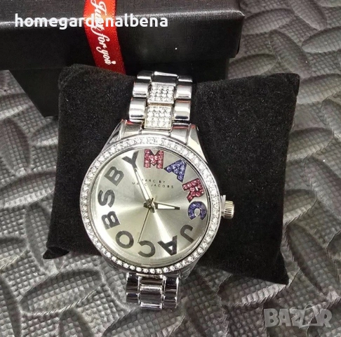 Дамски луксозни часовници с кристали — метална верижка — различни модели и цветове, снимка 4 - Луксозни - 54233053