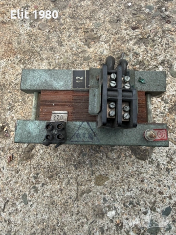 Продавам Трансформатор 220/12V, снимка 2 - Ножове - 52924591