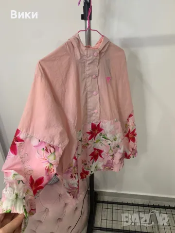 Guess ветровка размер S-M, снимка 4 - Спортни екипи - 48702185