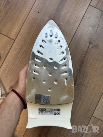 Запазена ютия DeLonghi , снимка 3 - Ютии - 55780004