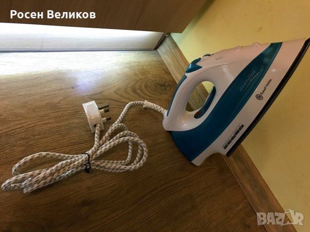 Ютия Russell Hobbs модел 15081, снимка 2 - Ютии - 34400745