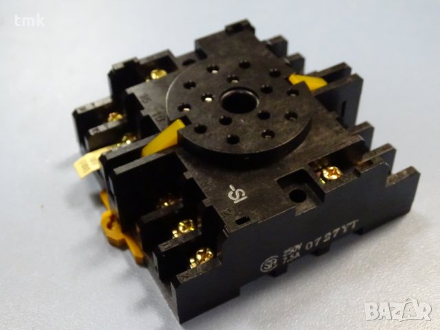 Усилвател за фотодатчик OMRON OPE-VX, снимка 5 - Резервни части за машини - 31802586