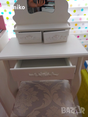 Дамска тоалетка , снимка 3 - Тоалетки - 51663476