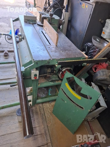 двуоперационна дърводелска машина