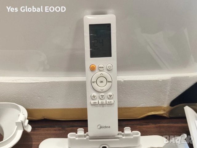 MIDEA Penguin 3-в-1 мобилен климатик 12000 BTU + обезвлажнител, снимка 5 - Климатици - 51681299