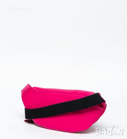 Оригинална Love Moschino за кръста , снимка 3 - Чанти - 35433840