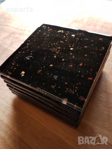 Комплект луксозни подложки за сервиране (coasters) textured glass черни с бронзови люспи, снимка 4 - Аксесоари за кухня - 37005160