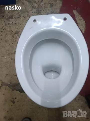 тоалетна чиния фаянс 