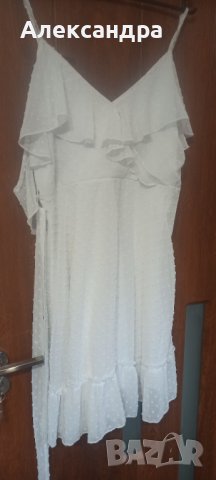 Бяла рокля XL, снимка 2 - Рокли - 40633747