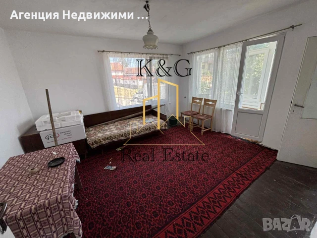 Тухлена на плоча къща в кв " Житница " , снимка 2 - Къщи - 50936003