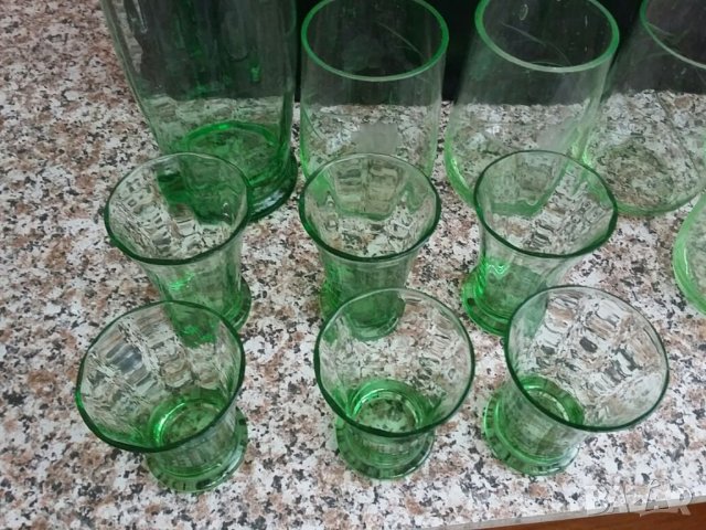 Чаши от зелено стъкло , снимка 3 - Антикварни и старинни предмети - 38184618