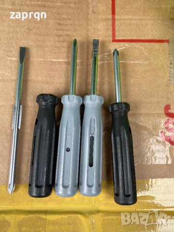 Разнобор от отверки камъчета и битове отверка с тречотка, снимка 4 - Отвертки - 39108934