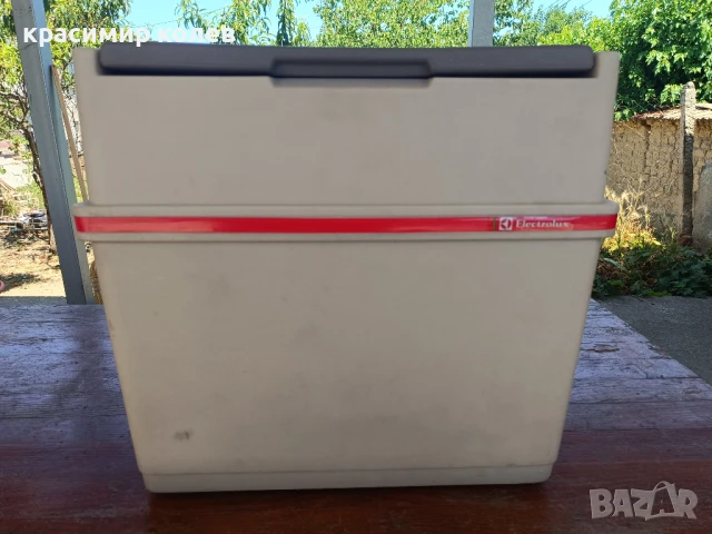 амонячен хладилник "ELEKTROLUX"/газ,12,220V/, снимка 1