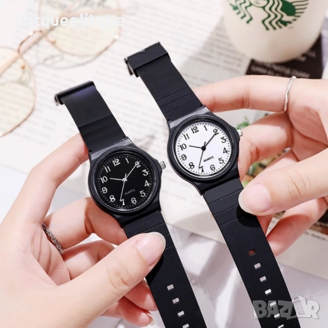 Кварцов дамски часовник със силиконова каишка – Ежедневен стил и практичност, снимка 2 - Дамски - 52056541