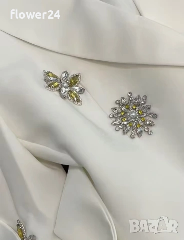 Бяло сако, размер S-M, снимка 4 - Сака - 53305038