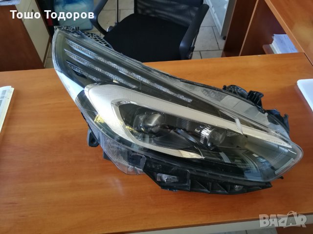 десен фар Ford S-max