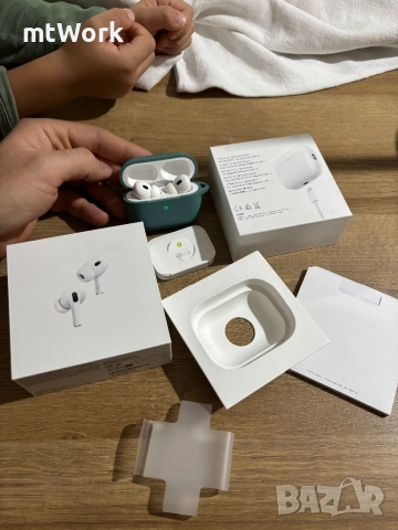 Продавам ОРИГИНАЛНИ Apple AirPods Pro (2nd Generation) с USB-C, снимка 8 - Слушалки и портативни колонки - 52353937
