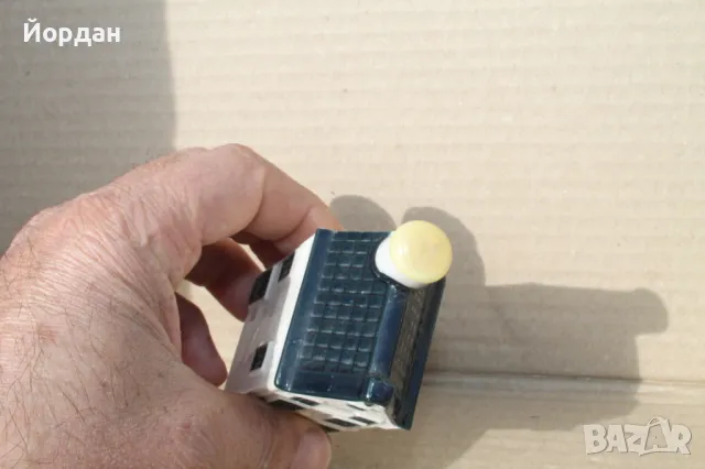 колекционерска порцеланова фигурка / шише Холандска къща ''Bols KLM'', снимка 6 - Колекции - 49483544